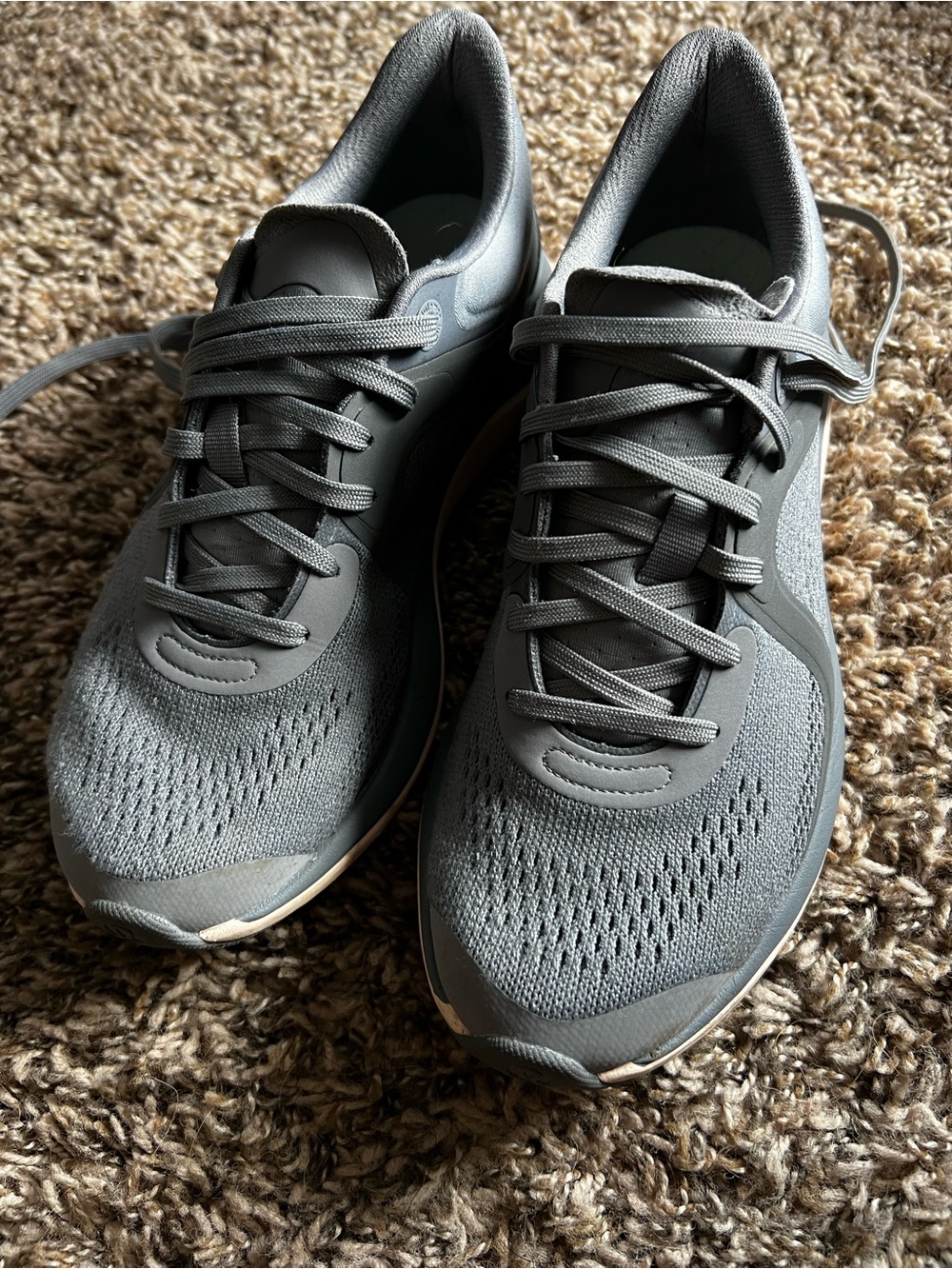 lululemon gym shoes